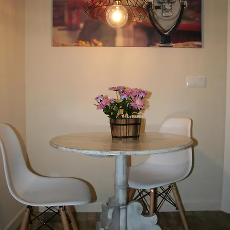 1 Noques Apartment *